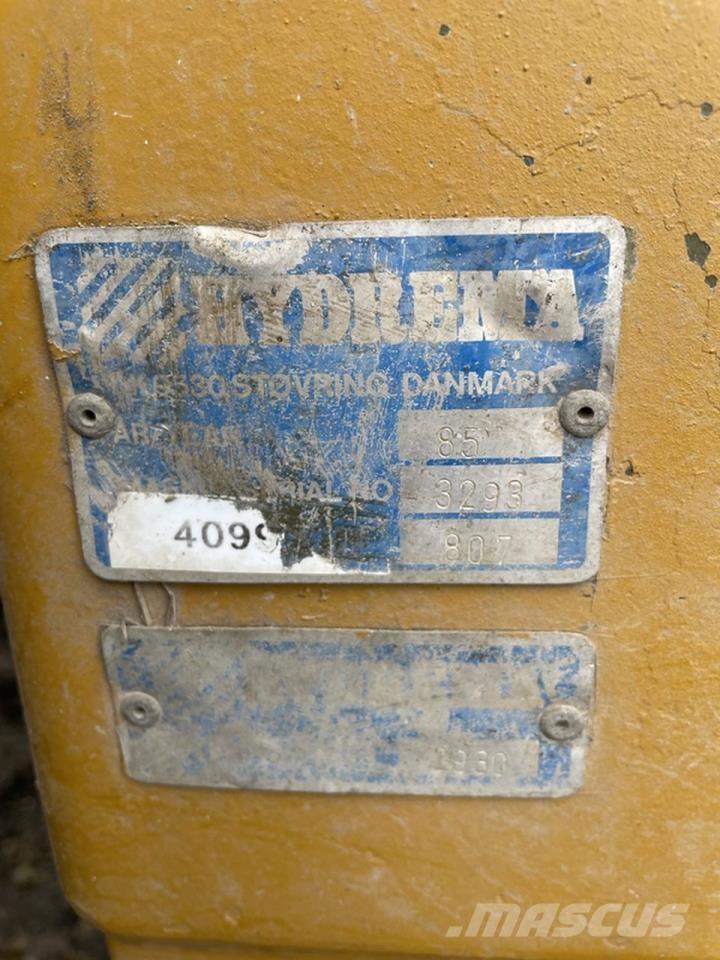 Hydrema 807 Ekskavatori-iekrāvēji