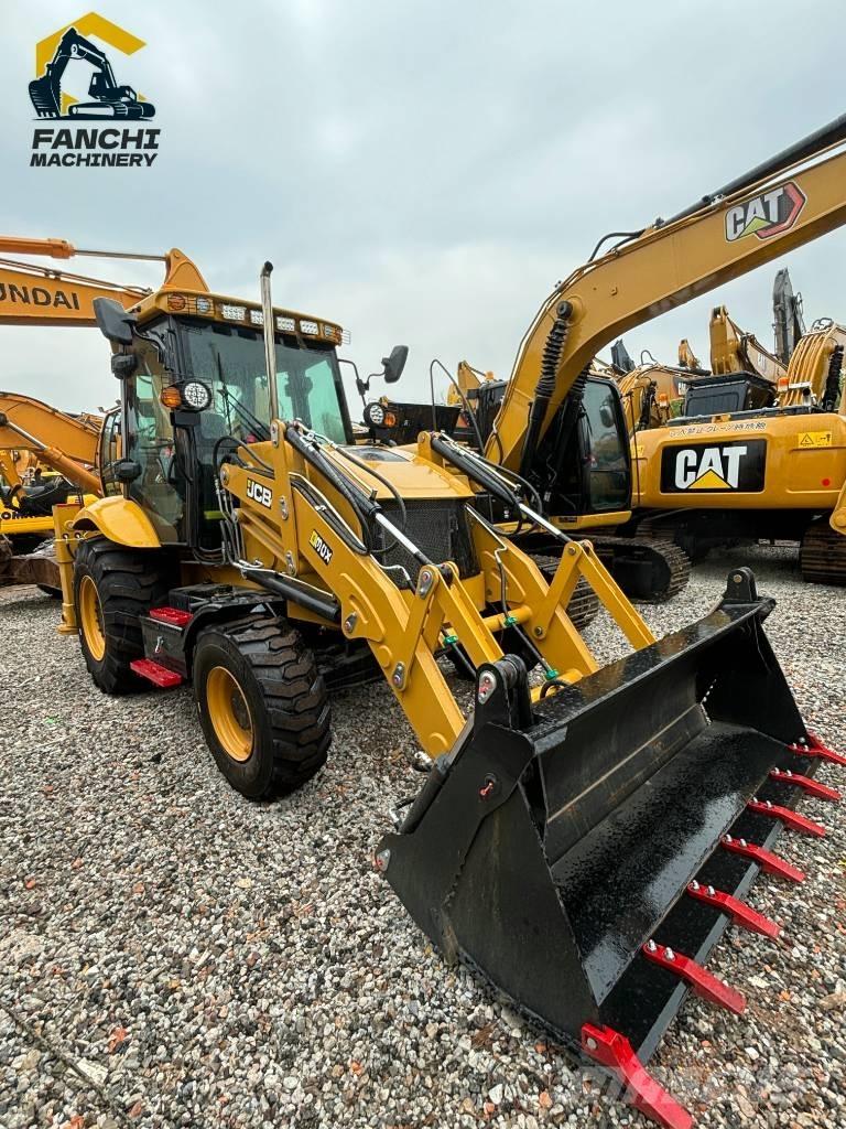JCB 3cx Ekskavatori-iekrāvēji