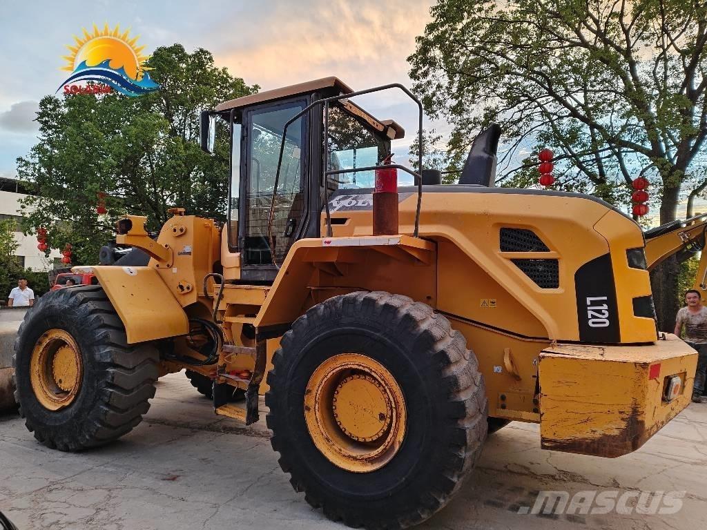 Volvo L 120 Iekrāvēji uz riteņiem