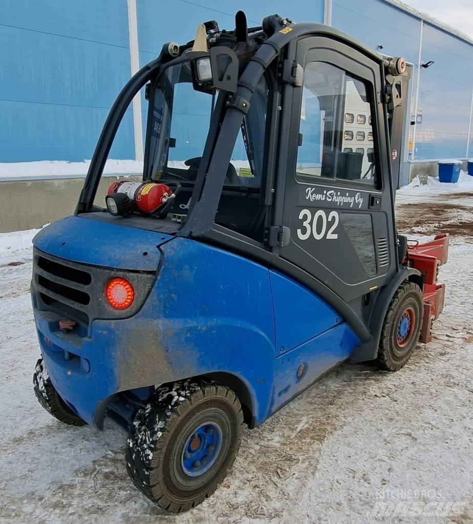 Linde H 30 D Tehnika ar dīzeļa dzinēju