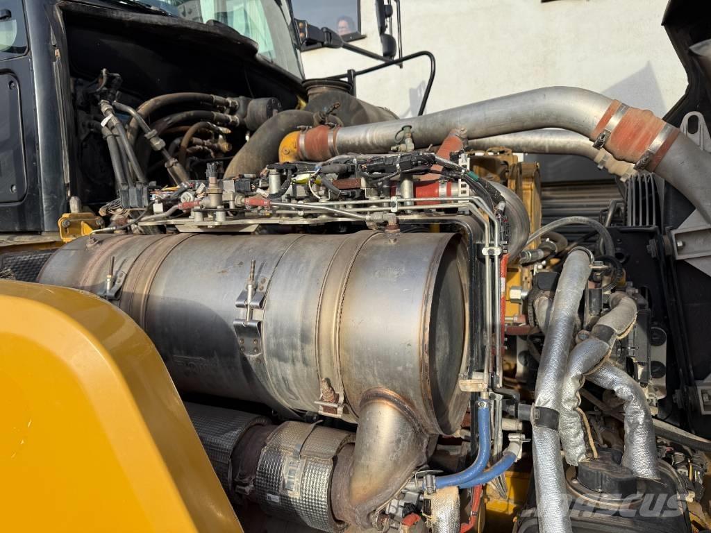 CAT 745 Artikulētie pašizgāzēji