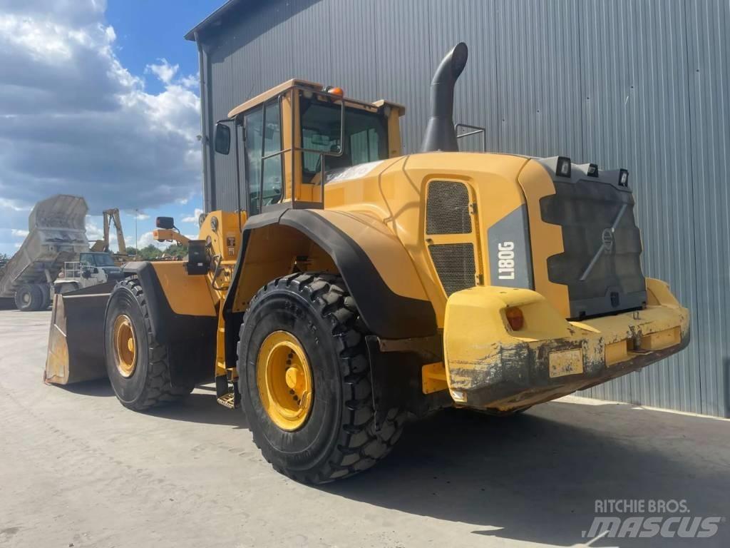 Volvo L180G Iekrāvēji uz riteņiem