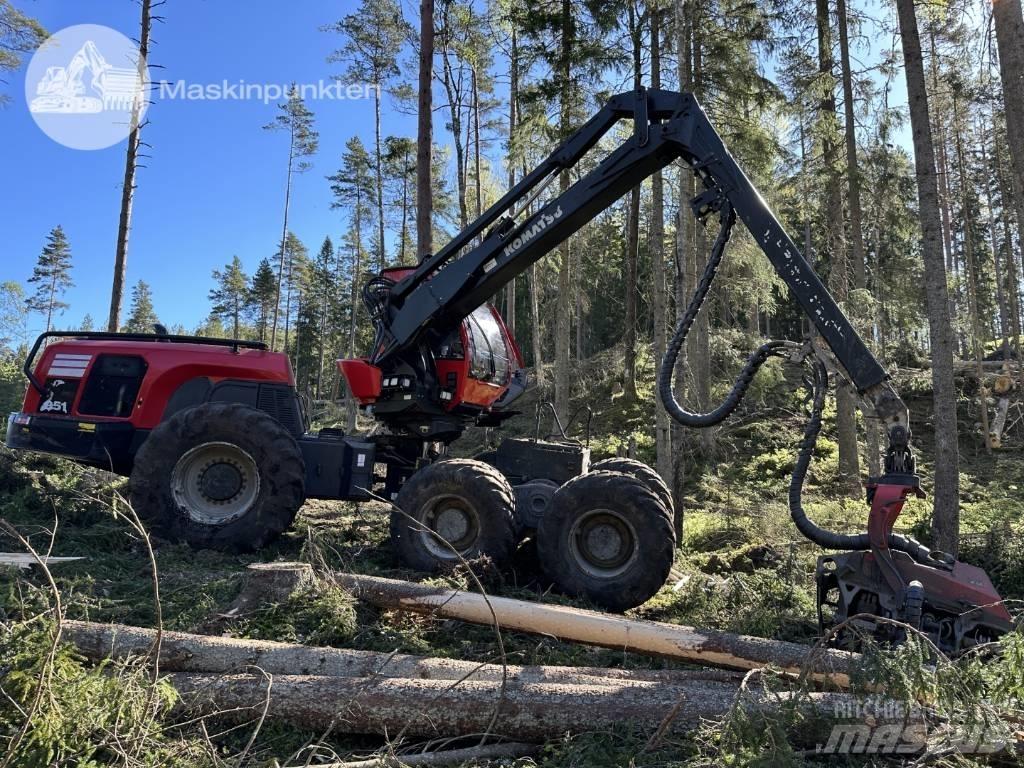 Komatsu 951 Harvesteri
