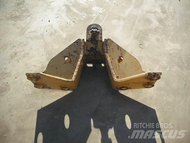 Komatsu D65EX PX Kāpurķēžu buldozeri