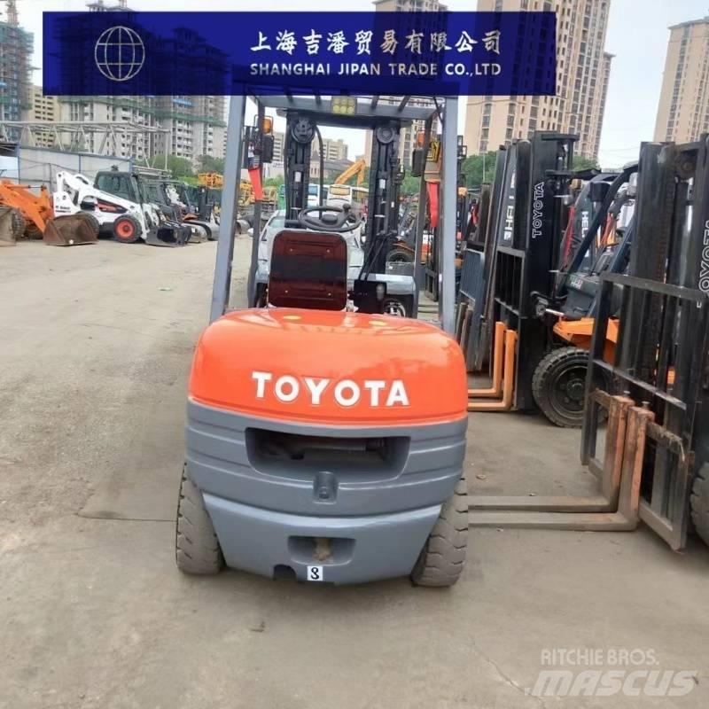 Toyota 6 F Tehnika ar dīzeļa dzinēju