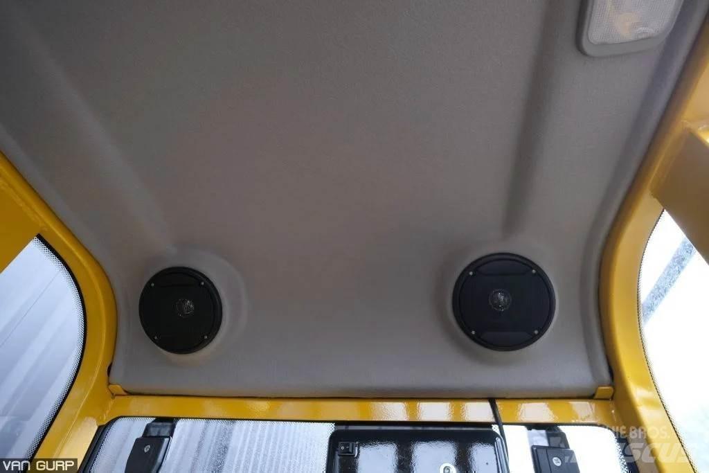 Eurotrac W11-C Iekrāvēji uz riteņiem