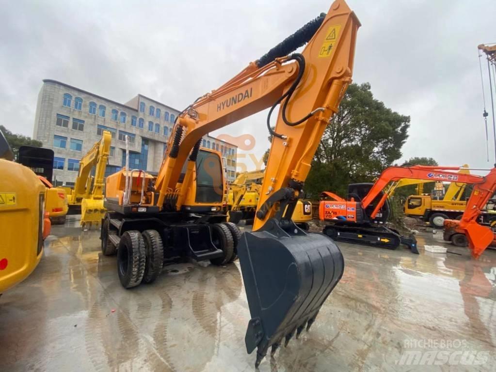 Hyundai 150W-9 Ekskavatori uz riteņiem