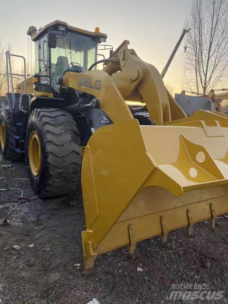 SDLG LG 956 F Iekrāvēji uz riteņiem