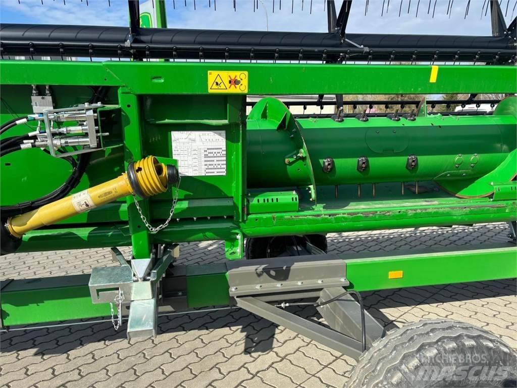 John Deere T550 Ražas novākšanas kombaini