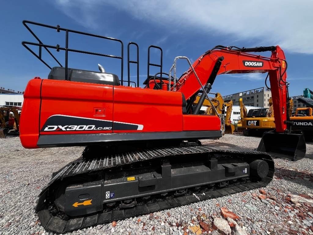 Doosan DX 300 LC-9C Kāpurķēžu ekskavatori