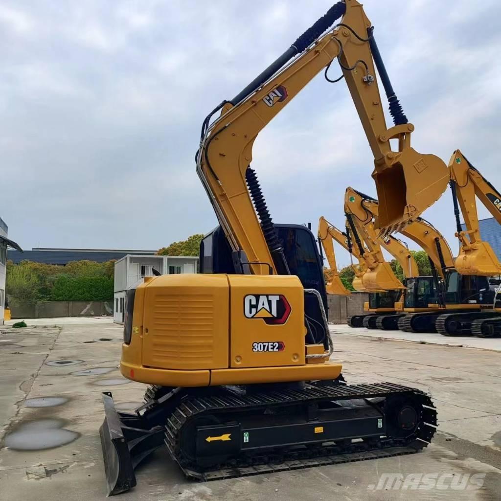 CAT 307E2 Teleskopiskie riteņu iekrāvēji