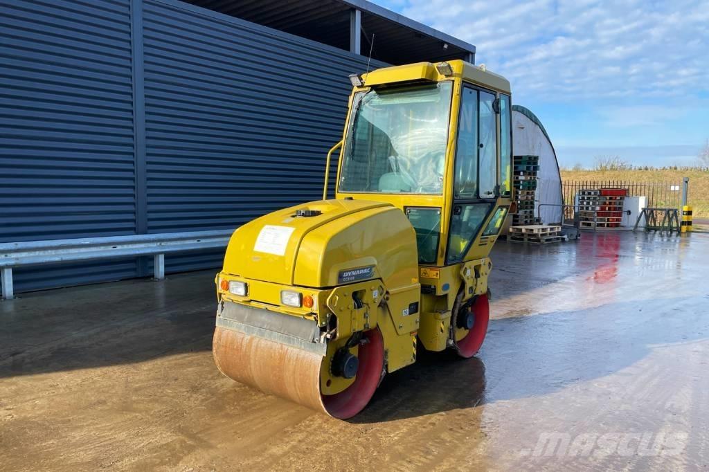 Dynapac CC1100 Divvalču grunts veltņi