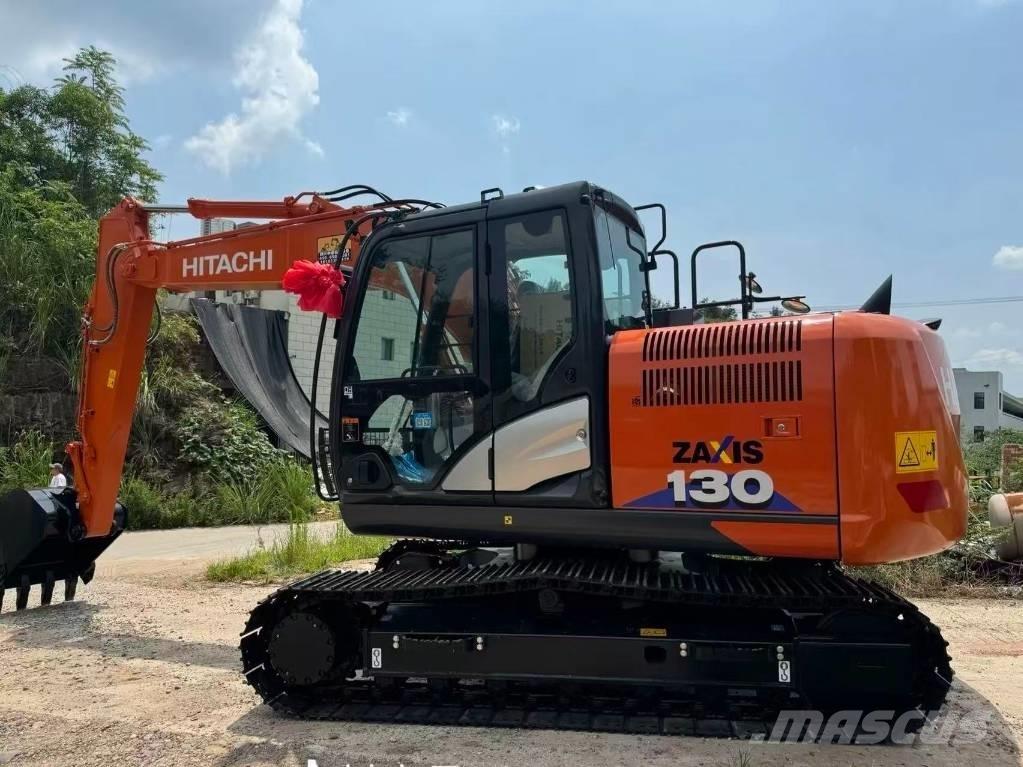 Hitachi ZX 130-6 Kāpurķēžu ekskavatori