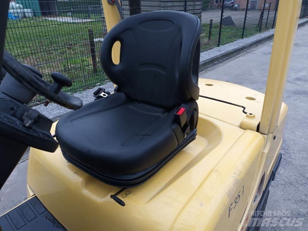Hyster H2.5FT Tehnika ar dīzeļa dzinēju