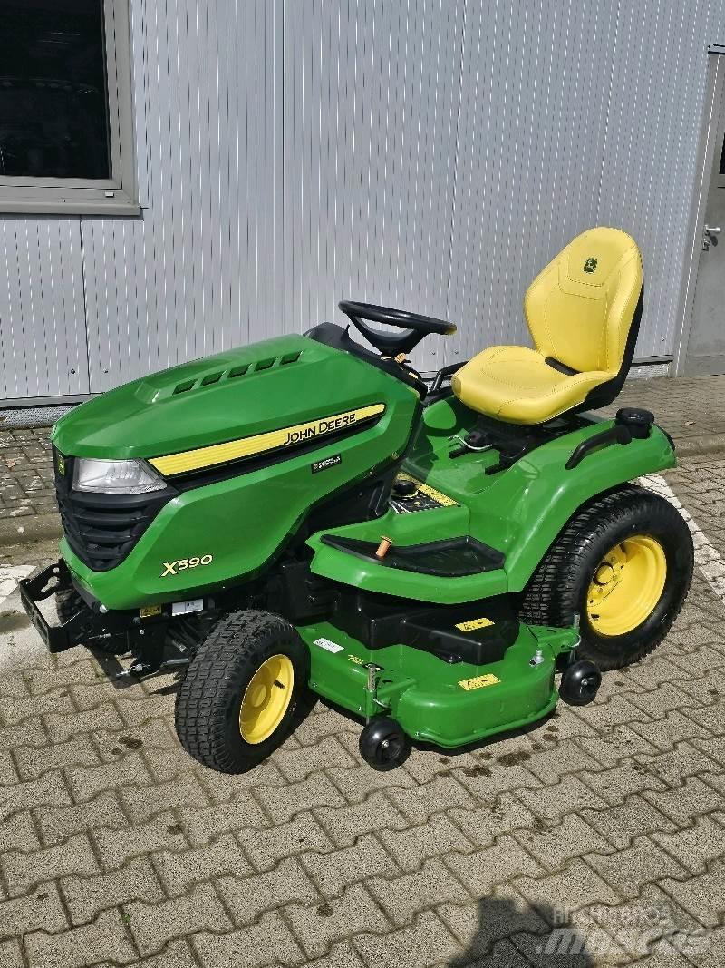 John Deere X590 Pļaujmašīnas