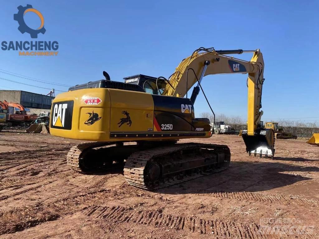 CAT 325 D Kāpurķēžu ekskavatori
