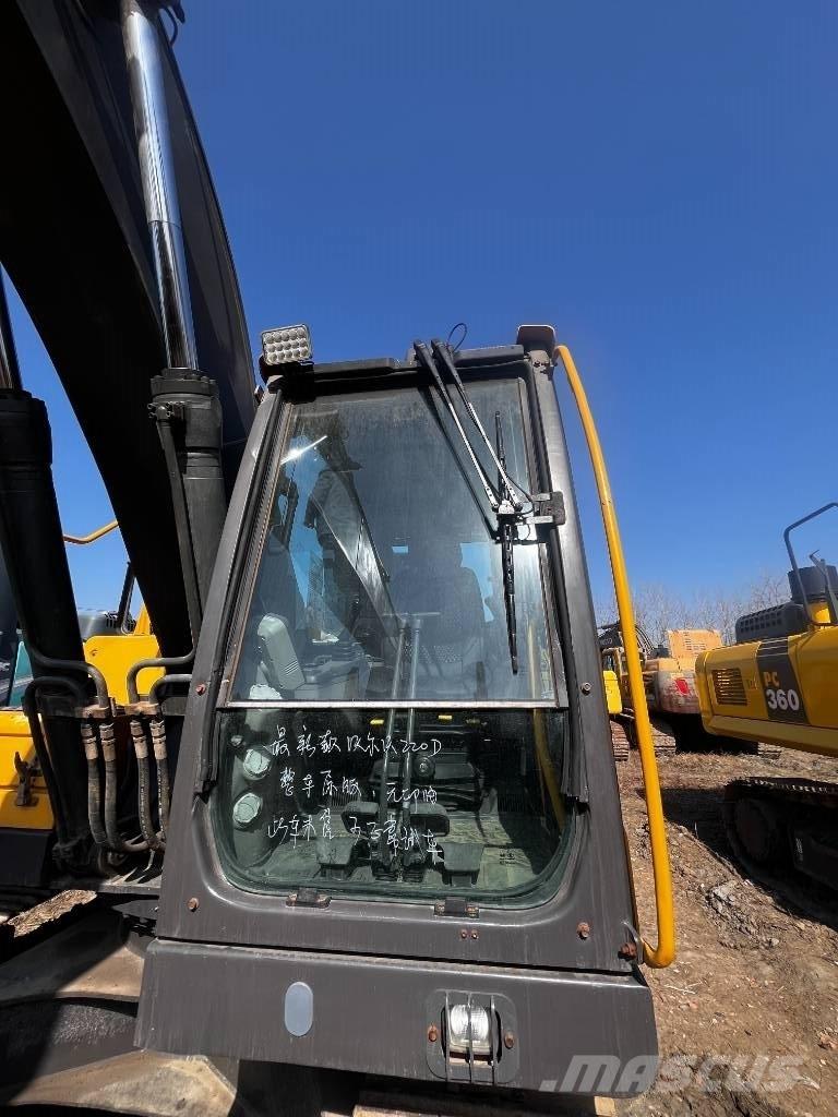Volvo EC 220 Kāpurķēžu ekskavatori