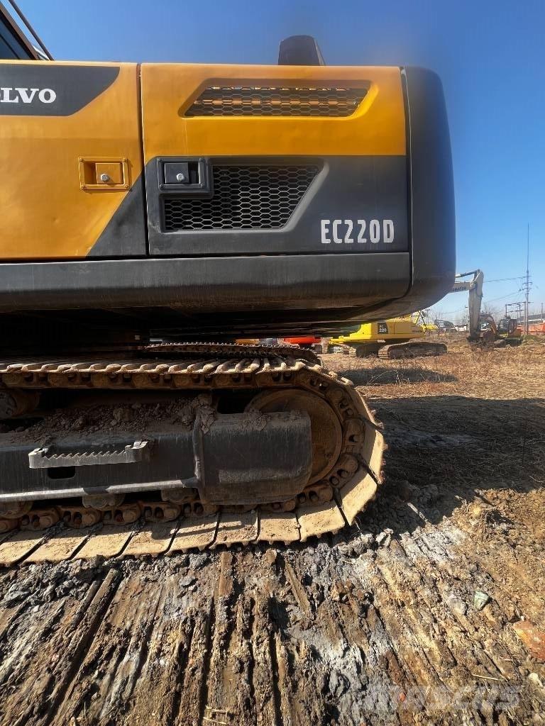 Volvo EC 220 Kāpurķēžu ekskavatori