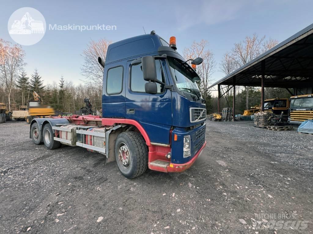 Volvo FM 440 Treileri ar āķi