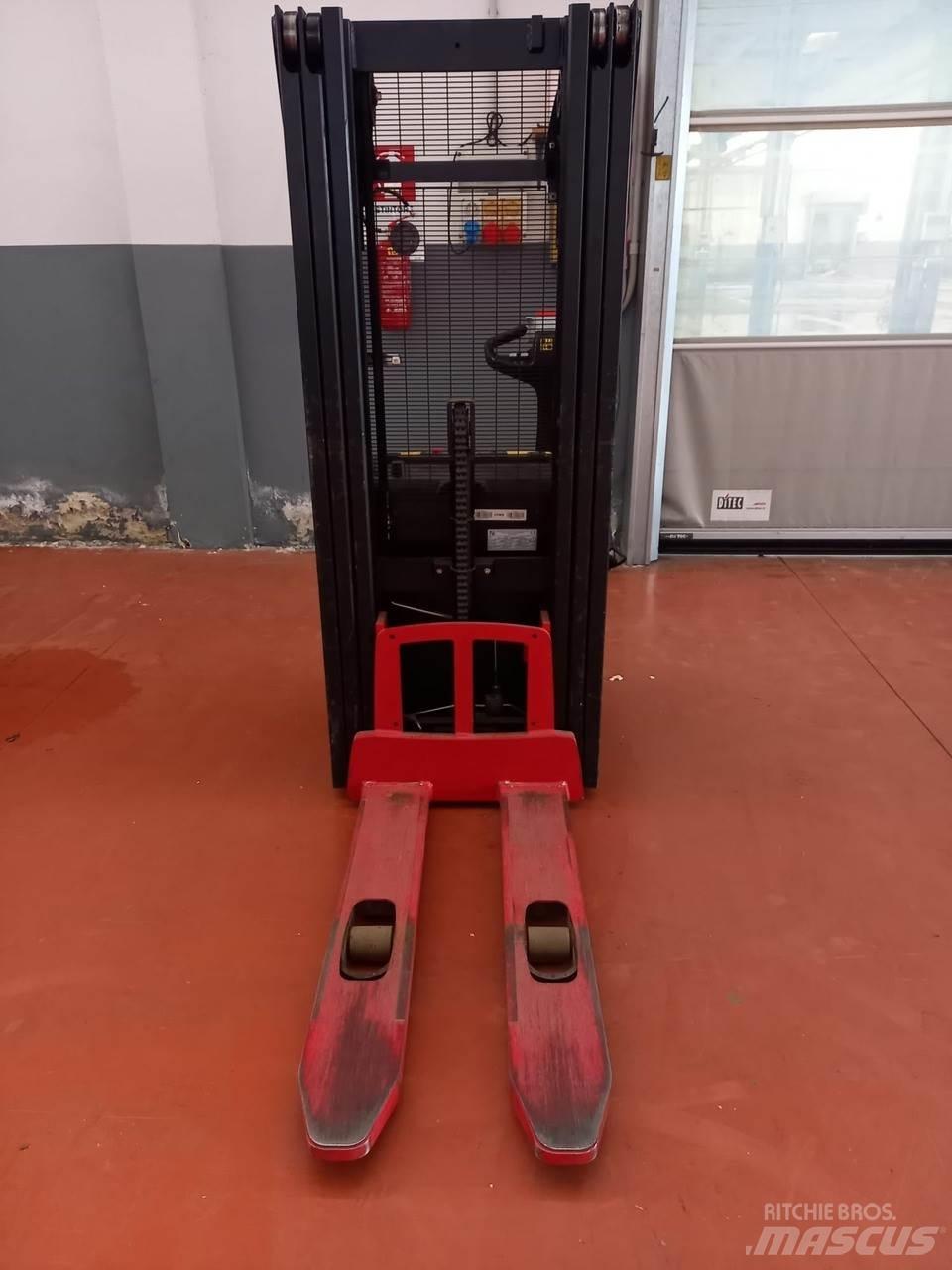 Hyster S1.2 Krautnētāji