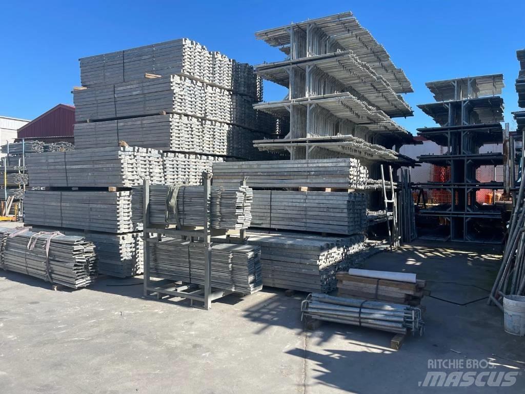  EUROPEO MODULAR H-75 Sastatņu aprīkojums