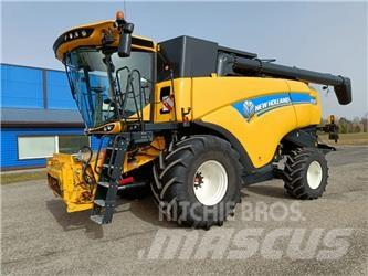 New Holland CX 8.85 Ražas novākšanas kombaini