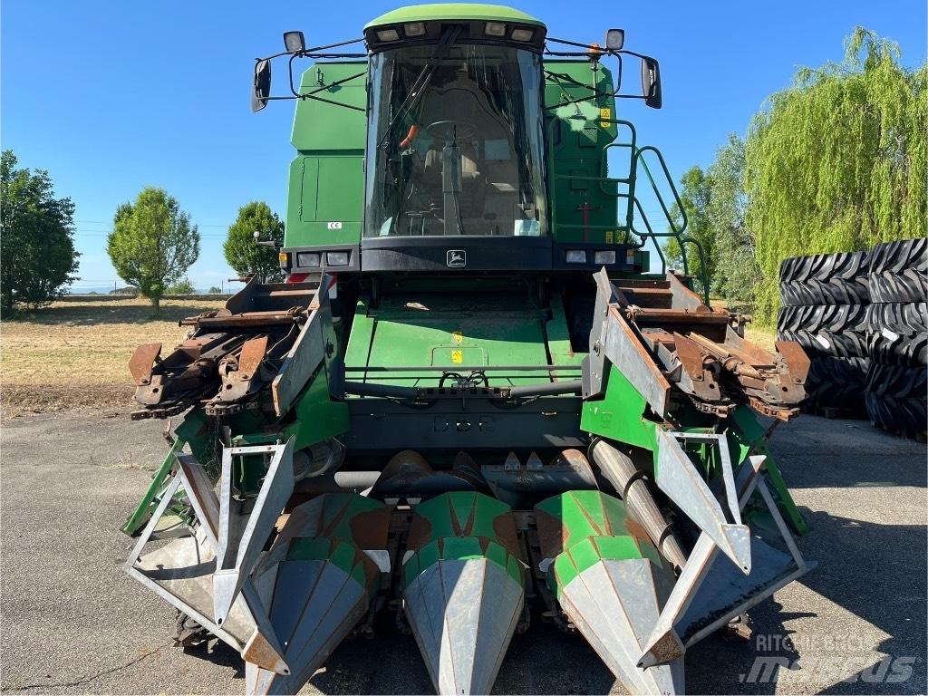 John Deere 2058 Ražas novākšanas kombaini