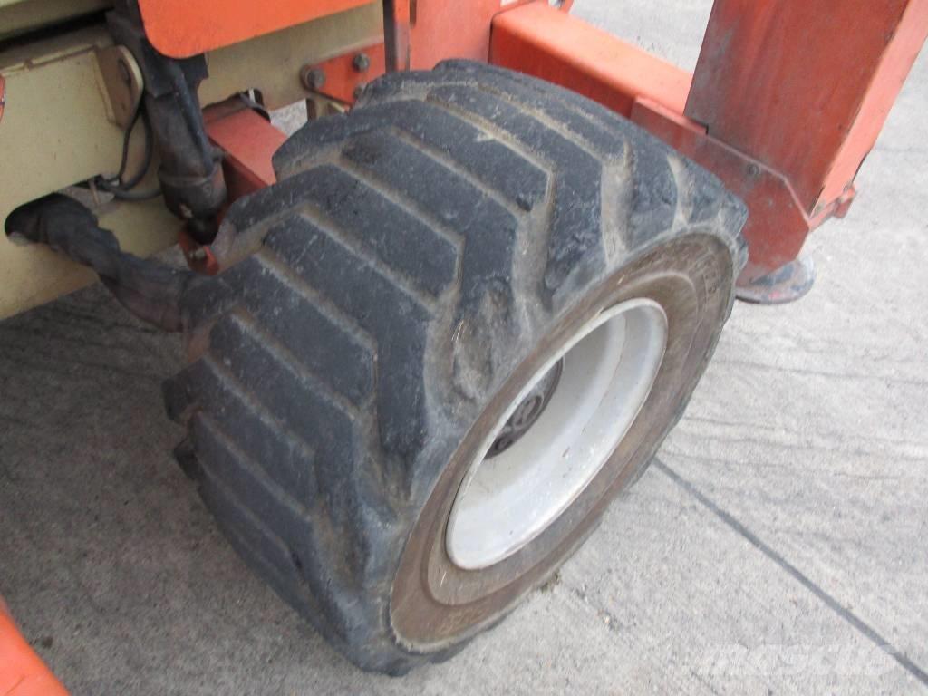 JLG 4394 RT (676) Šķerveida pacēlāji