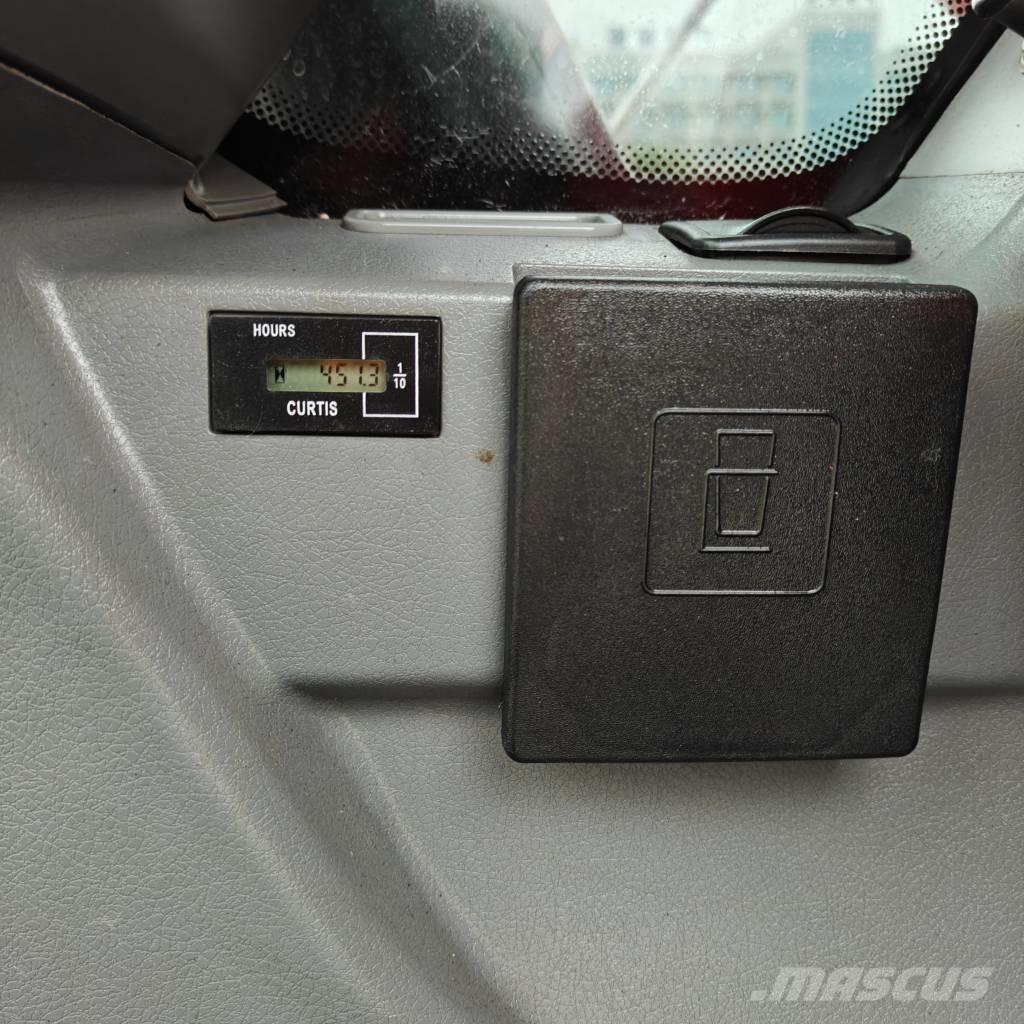 Doosan DX 225 LCA Kāpurķēžu ekskavatori