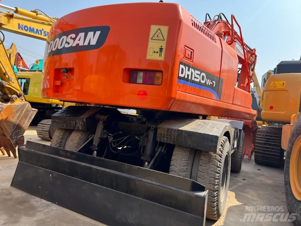 Doosan DH150W-7 Ekskavatori uz riteņiem