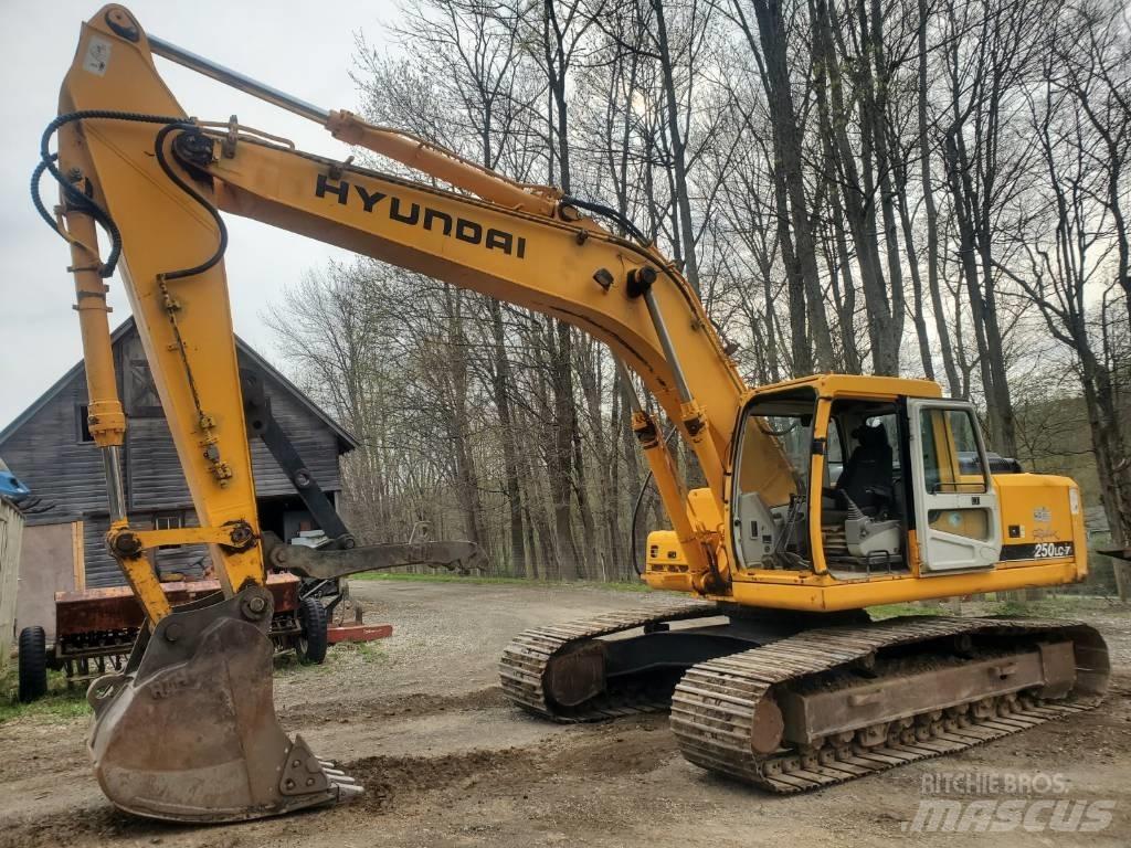 Hyundai R250LC-7 Kāpurķēžu ekskavatori
