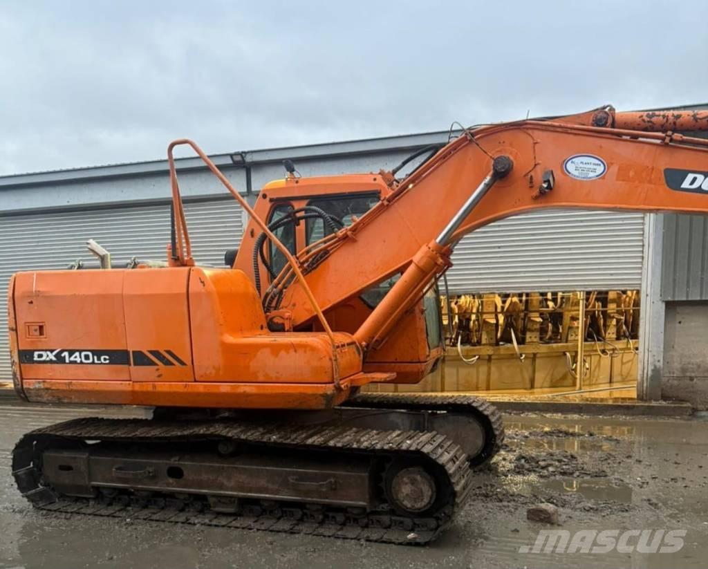 Doosan DX 140 LC Kāpurķēžu ekskavatori