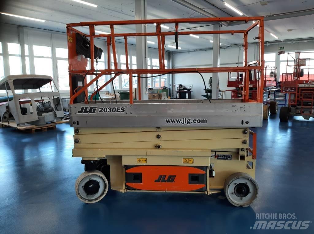 JLG 2030 ES Šķerveida pacēlāji