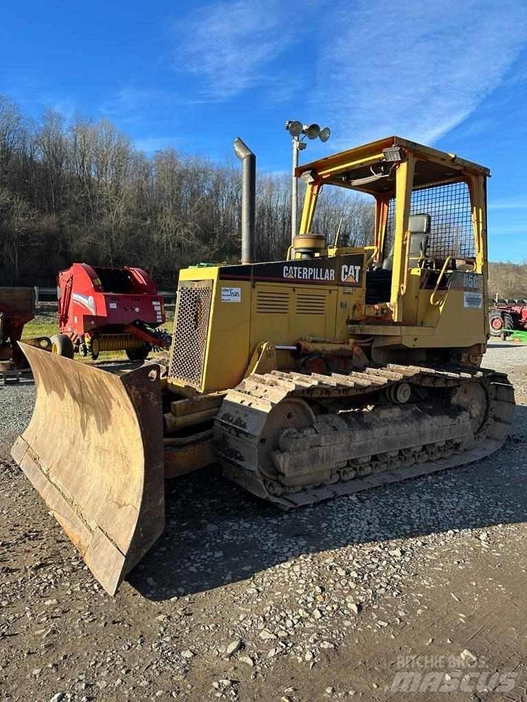 CAT D5C Kāpurķēžu buldozeri