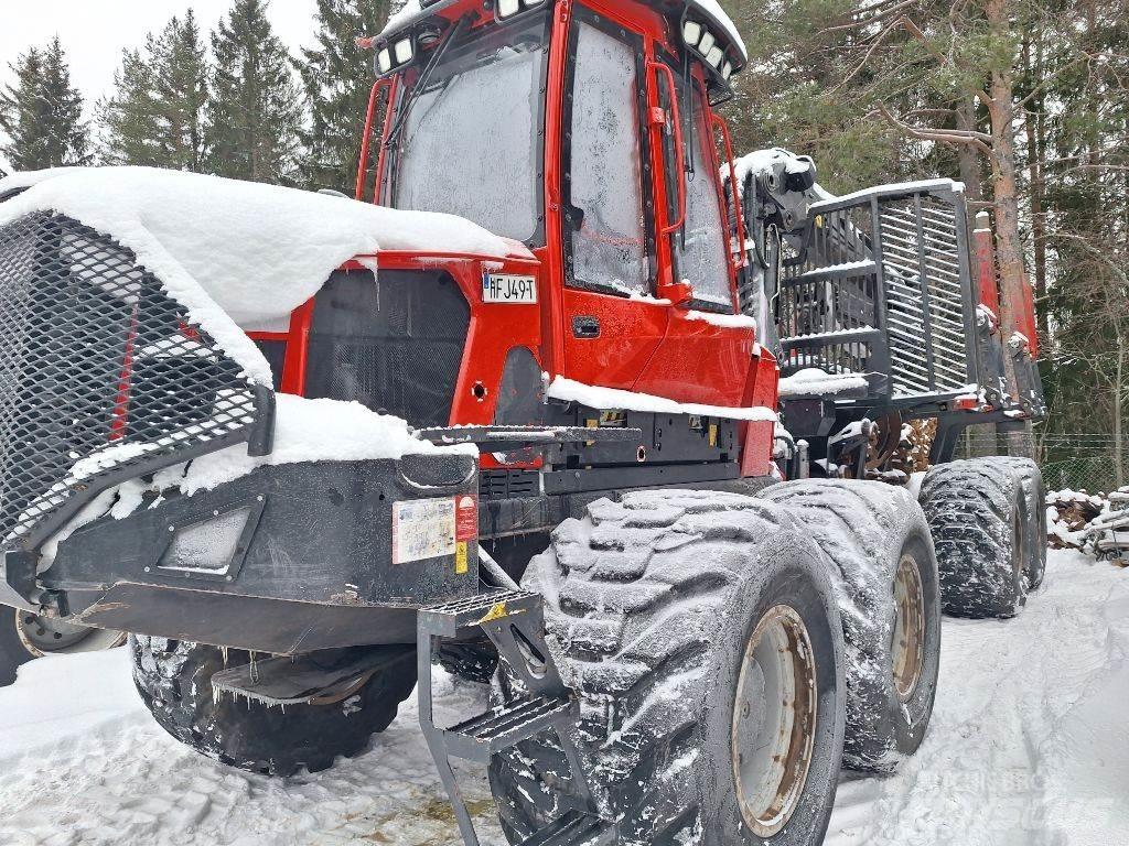 Komatsu 895 Forvarderi