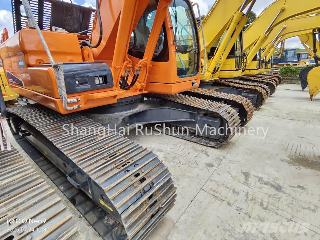 Doosan 225-7 Kāpurķēžu ekskavatori
