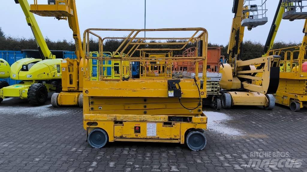 Haulotte Compact 10 Šķerveida pacēlāji