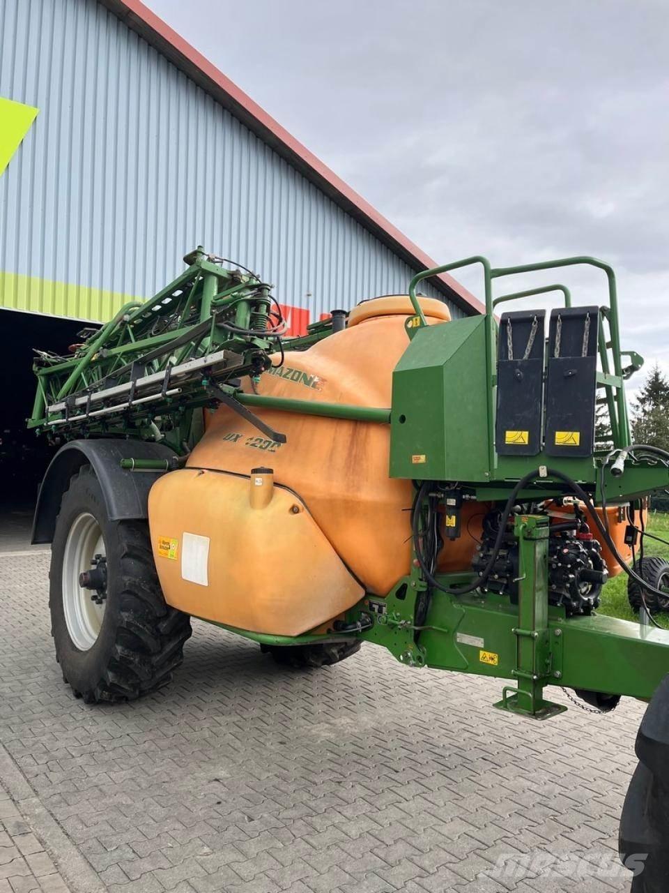 Amazone UX 4200 Piekabināmie smidzinātāji(miglotāji)