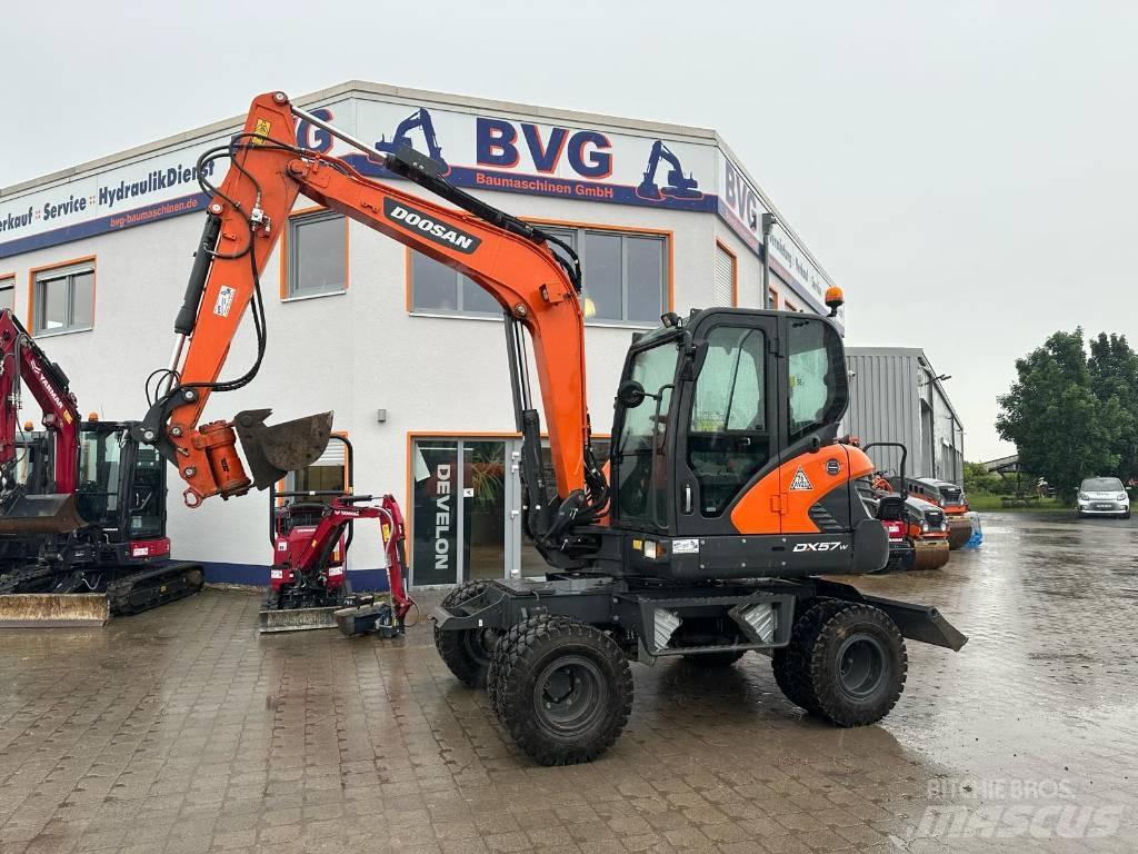Doosan DX 57 W-5 Ekskavatori uz riteņiem