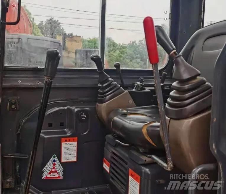 Kobelco SK50SR Kāpurķēžu ekskavatori