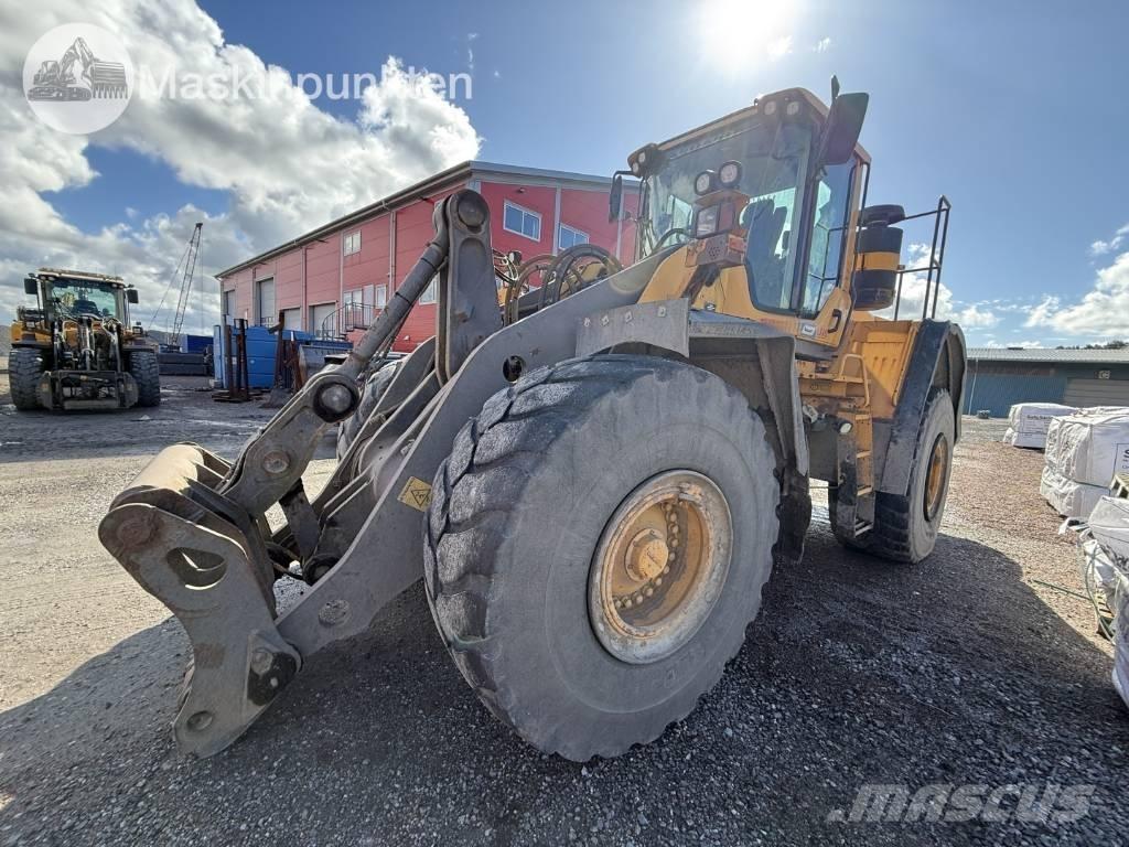 Volvo L 180 F Iekrāvēji uz riteņiem
