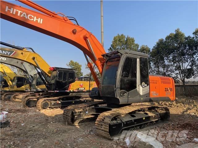 Hitachi ZX200 Kāpurķēžu ekskavatori