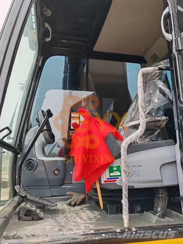 CAT 330D Kāpurķēžu ekskavatori