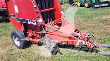 Case IH 8420 Rituļu preses