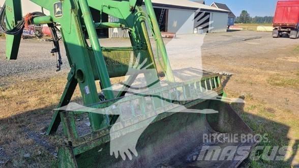 John Deere 740 Cits traktoru papildaprīkojums