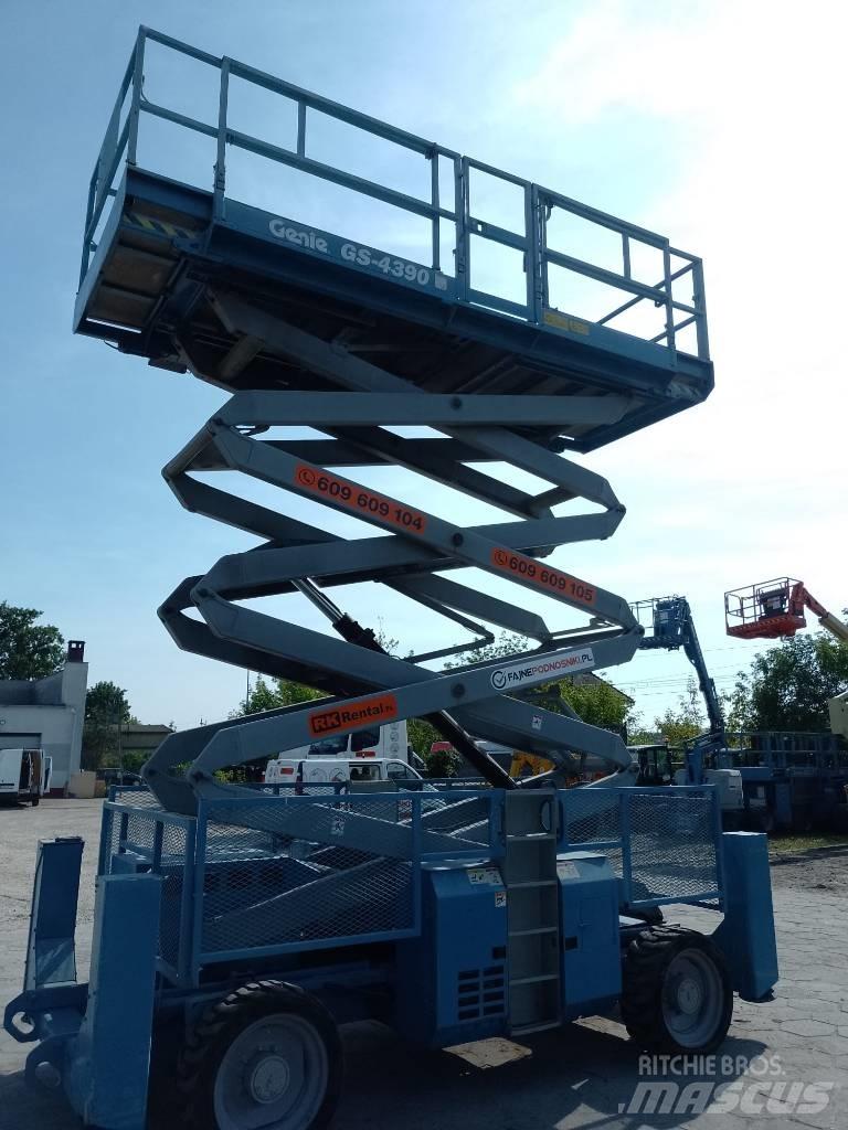 Genie 4390 Šķerveida pacēlāji