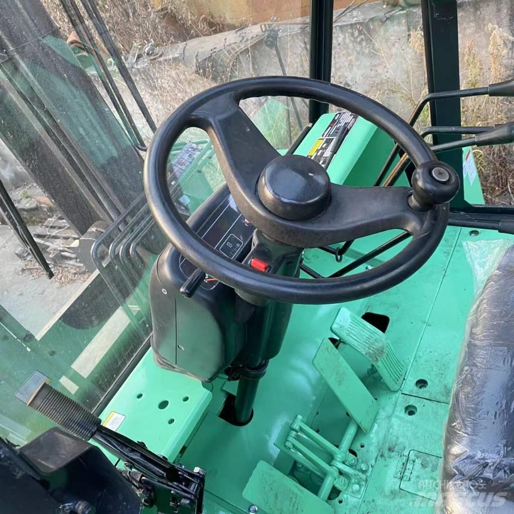 Mitsubishi FD 160 Teleskopiskie manipulatori
