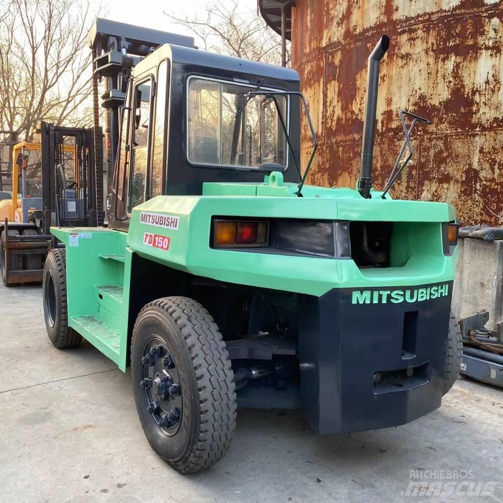 Mitsubishi FD 160 Teleskopiskie manipulatori