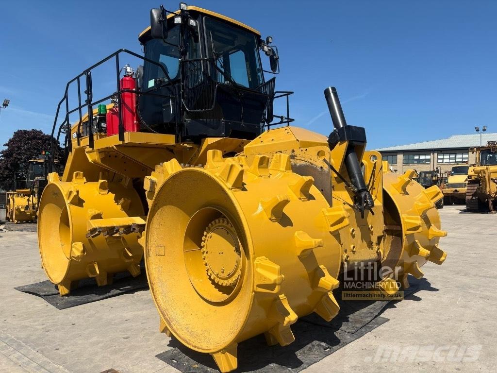 CAT 826 Atkritumu preses