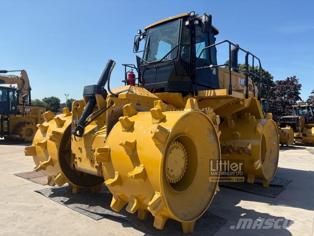 CAT 826 Atkritumu preses